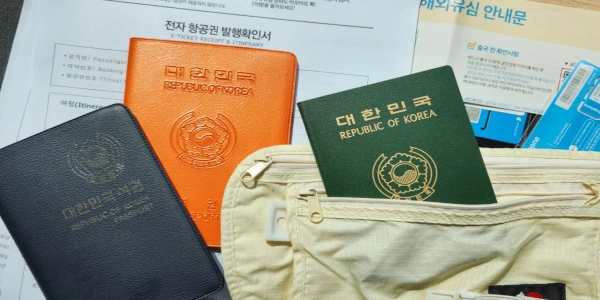 여권, 전자항공권, 유심칩